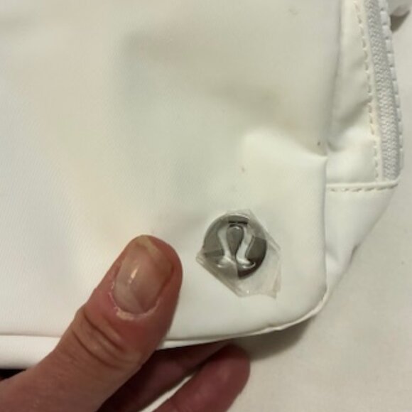 Lululemon Belt Bag White with Alabama Logo - NEW - Picture 4 of 6